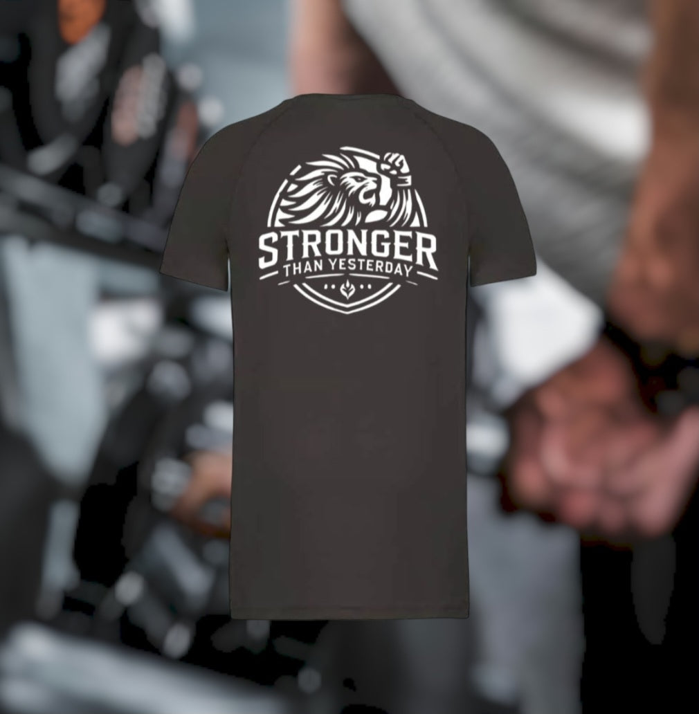 Stronger Than Yesterday Heren Sport T-Shirt