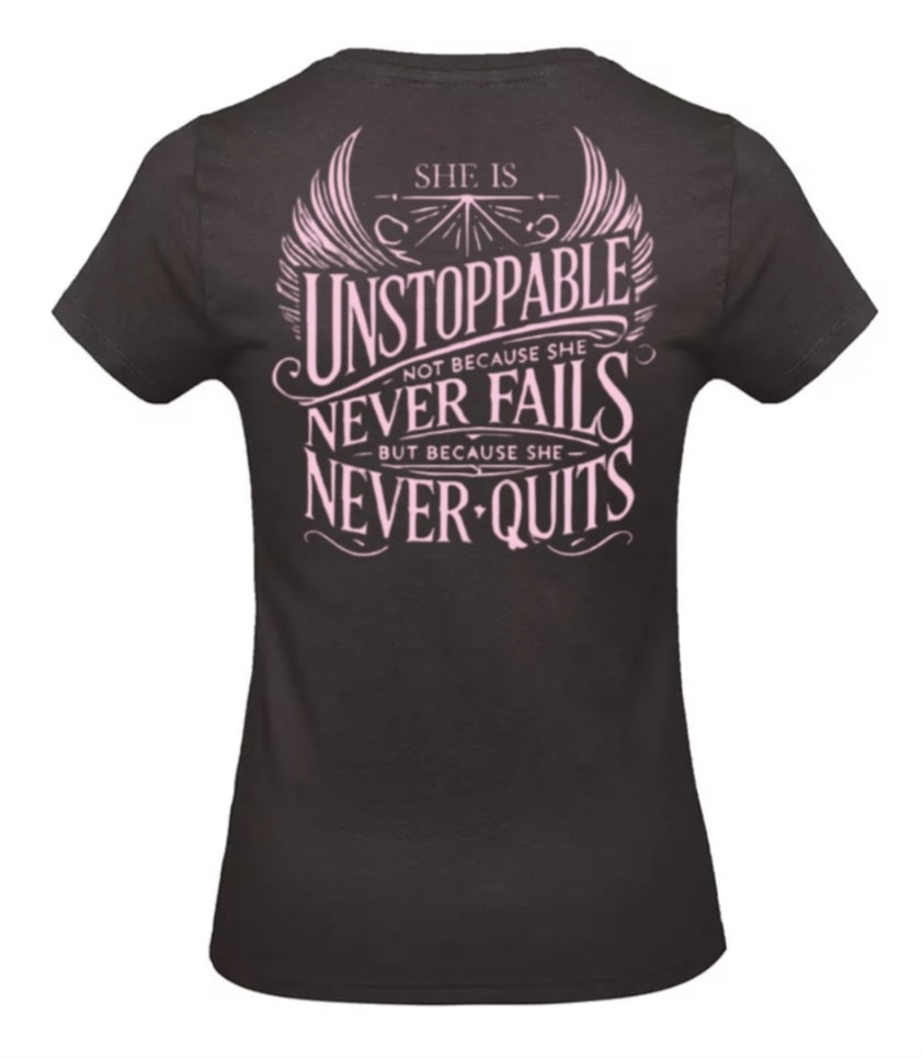 She Is Unstoppable Dames T-Shirt - Power Edition (Roségouden & Roze logo's)